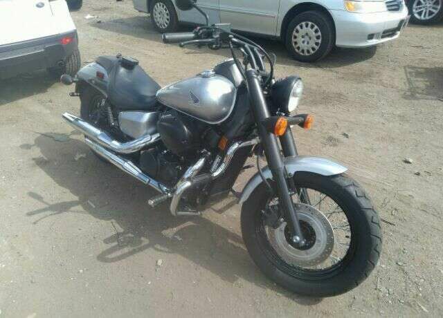 Honda VT750 (Shadow Phantom)