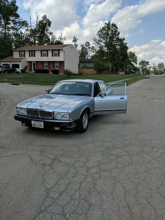 Jaguar XJ6