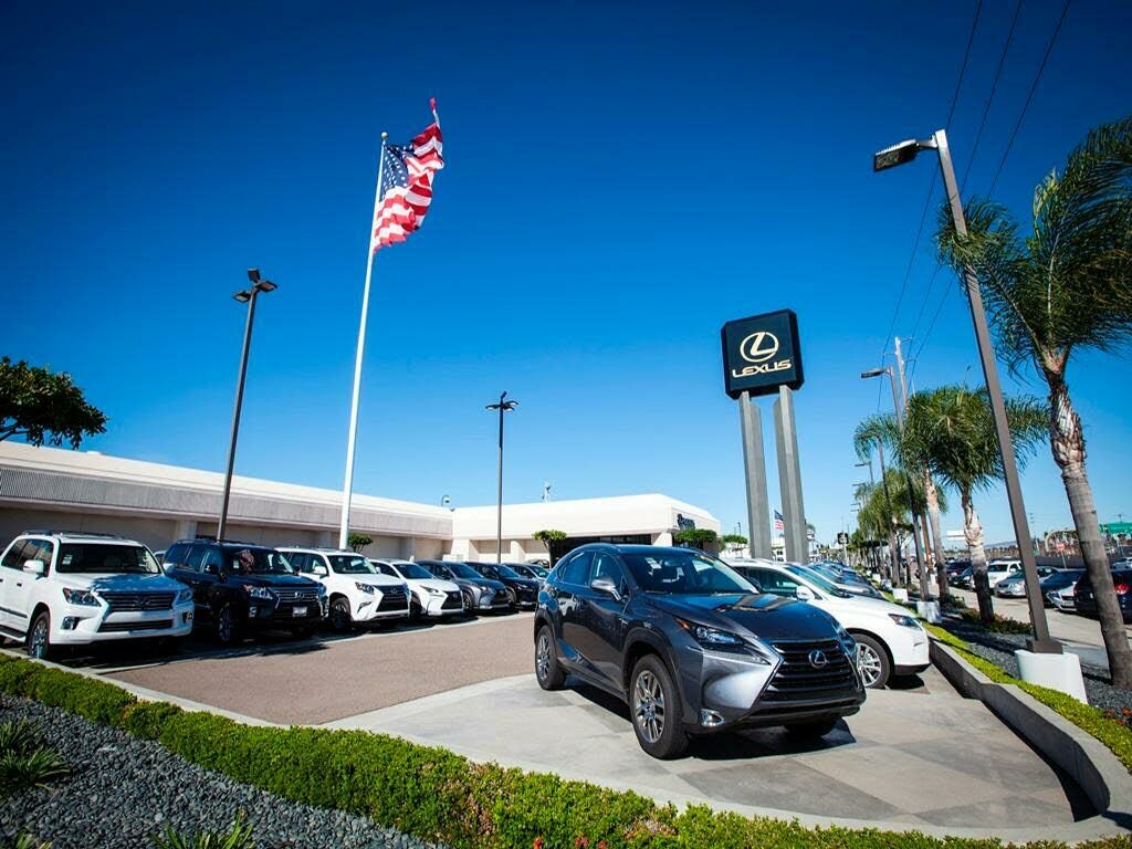 LEXUS
