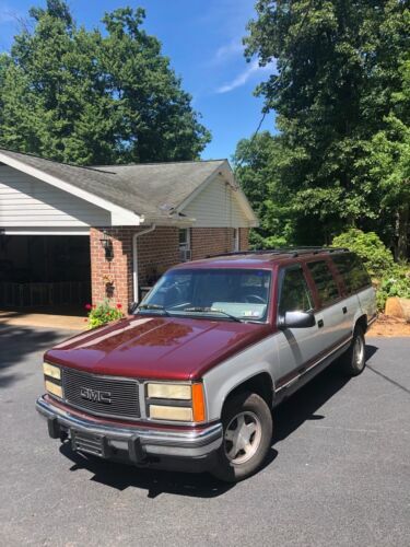GMC Suburban