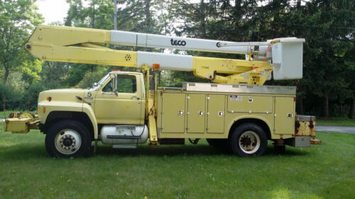 Ford F-700