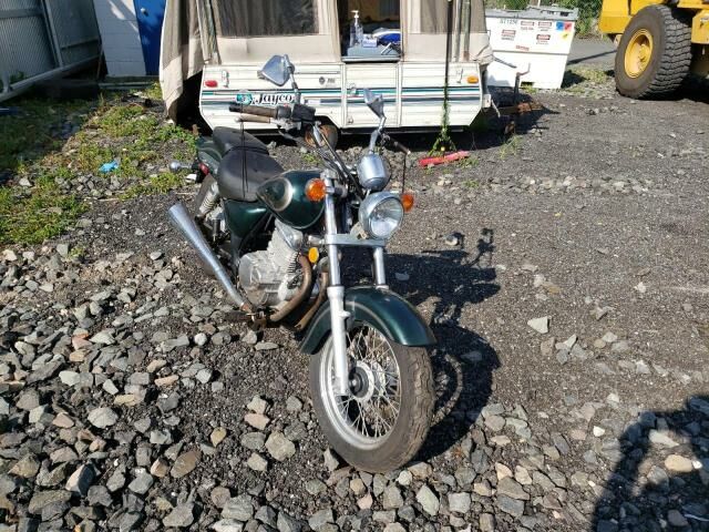 Suzuki GZ250