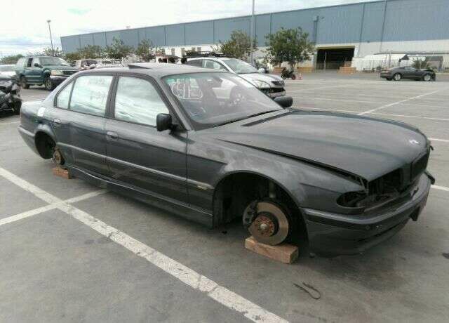 BMW 750i