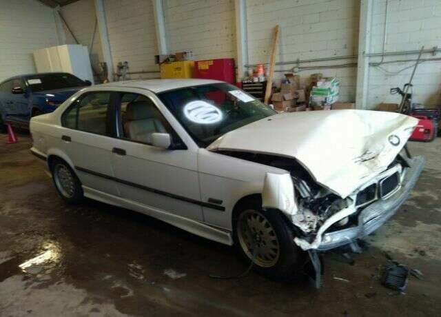 BMW 328i