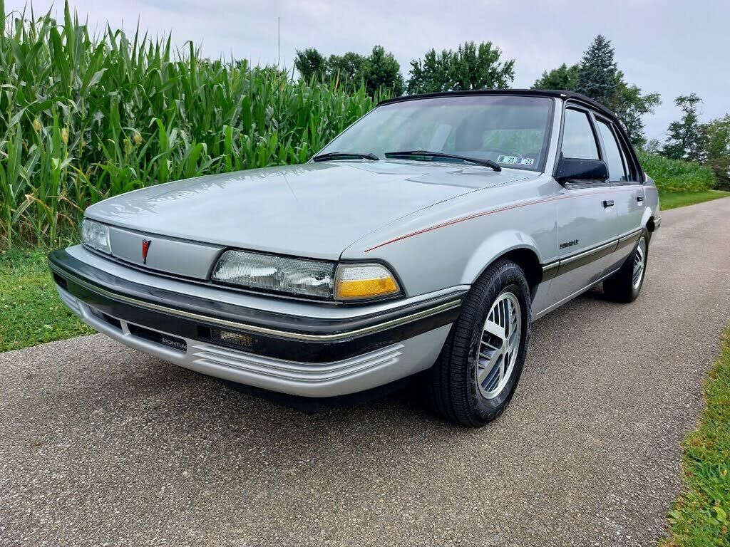 Pontiac Sunbird