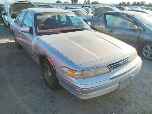 Ford Crown Victoria