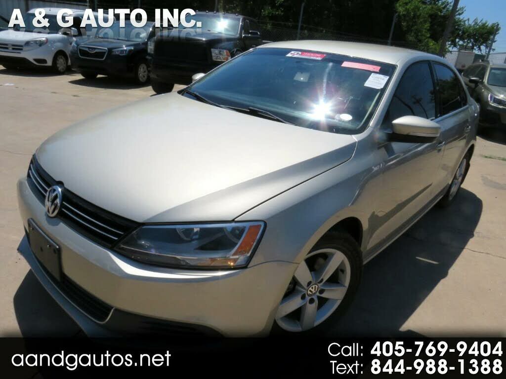 2013 VOLKSWAGEN Jetta