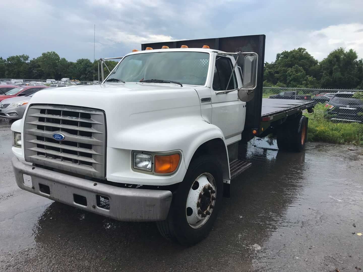 Ford F-800