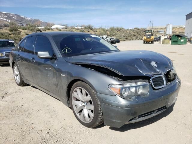 BMW 745i