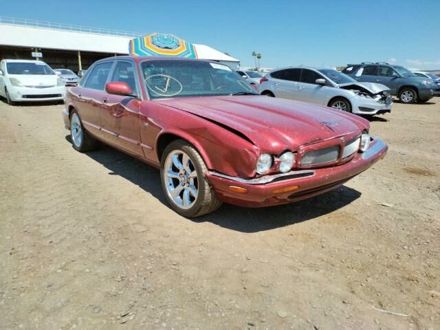 Jaguar XJR