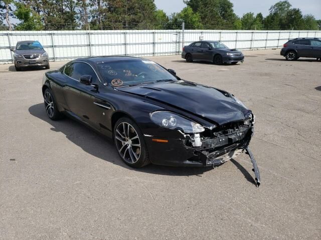 Aston Martin DB9