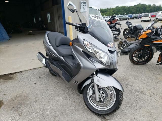 Suzuki AN400