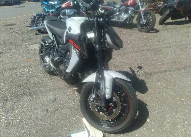 YAMAHA