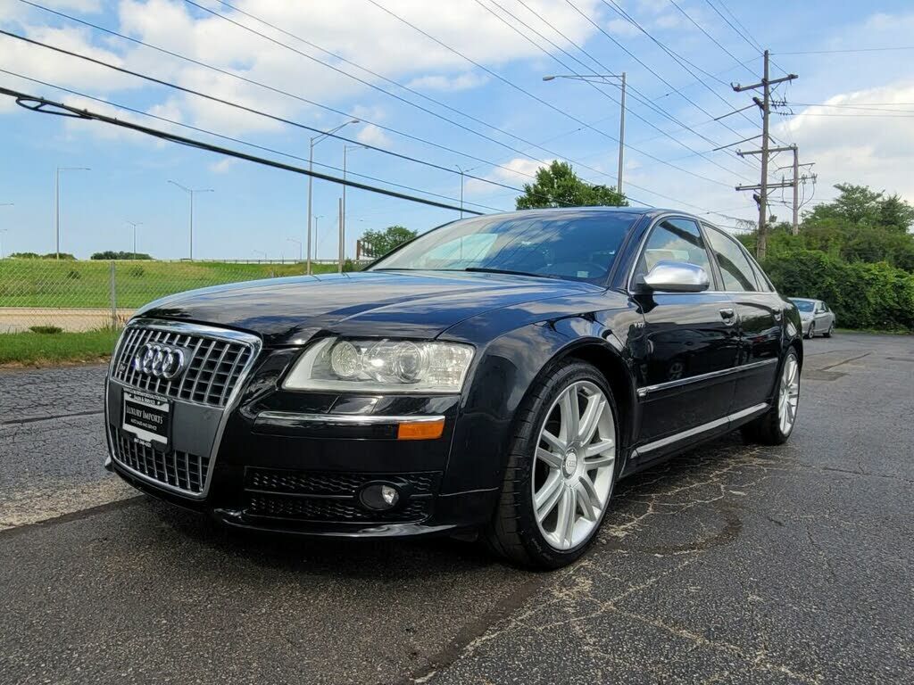 Audi S8