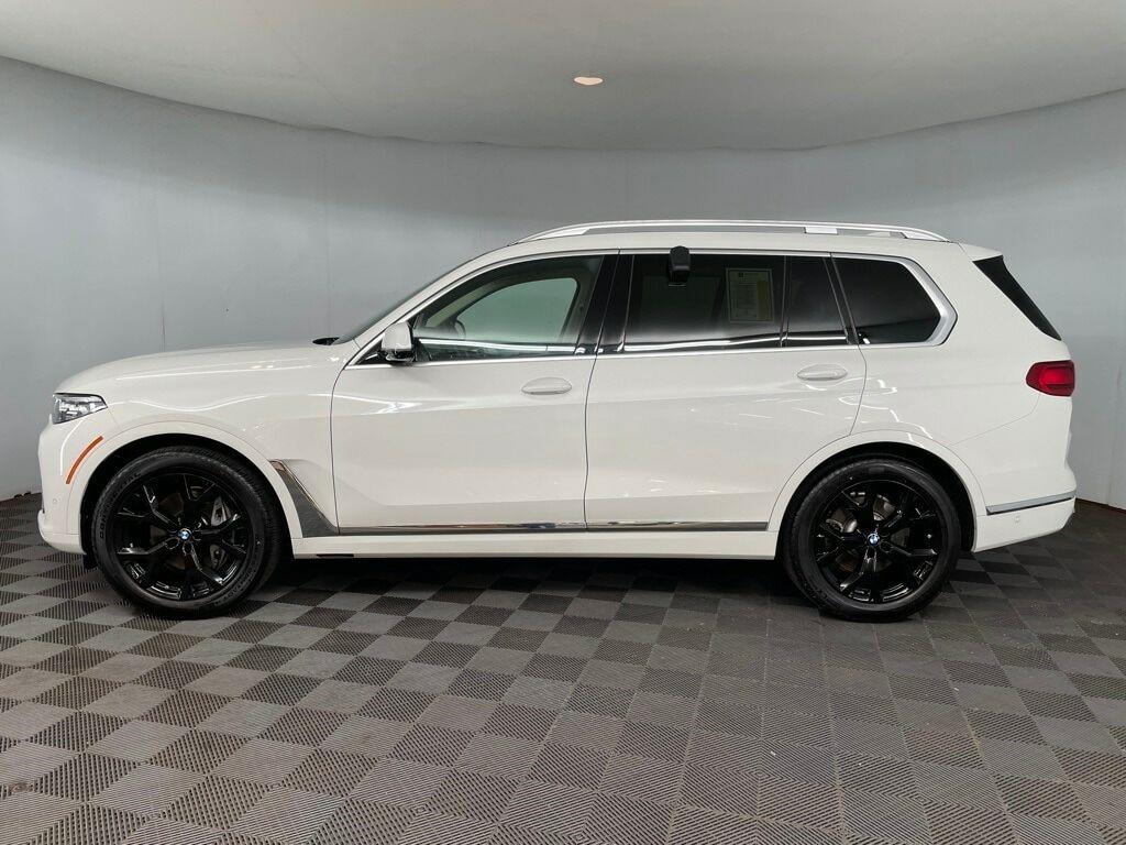 2021 BMW X7
