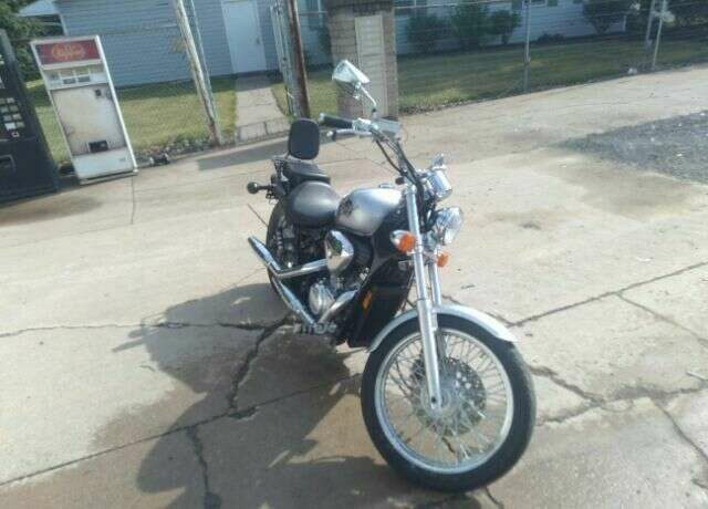 Honda VT600CD (SHADOW VLX DELUXE)
