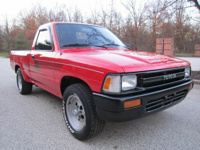 Used 1990 Toyota PICKUP For Sale