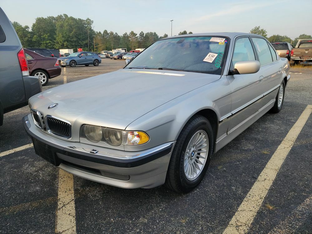 BMW 750i