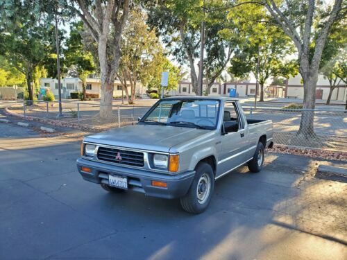 Mitsubishi Mighty Max