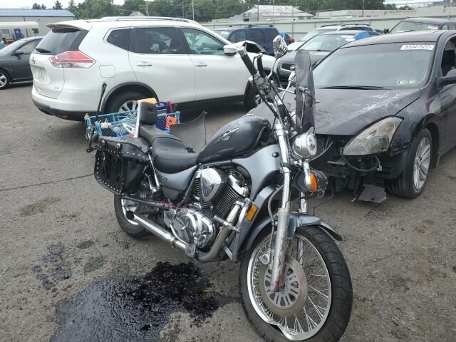 Suzuki VS800
