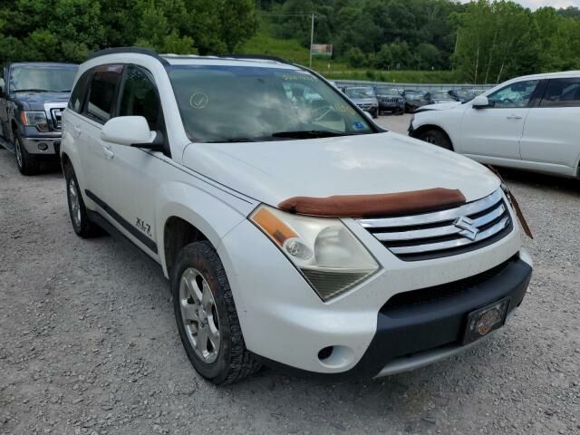 Suzuki XL7