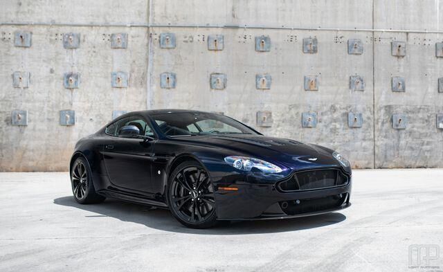 Aston Martin V12 Vantage
