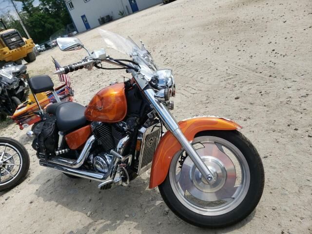 Honda VT1100C2 (SHADOW SABRE)