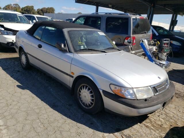 Saab 900
