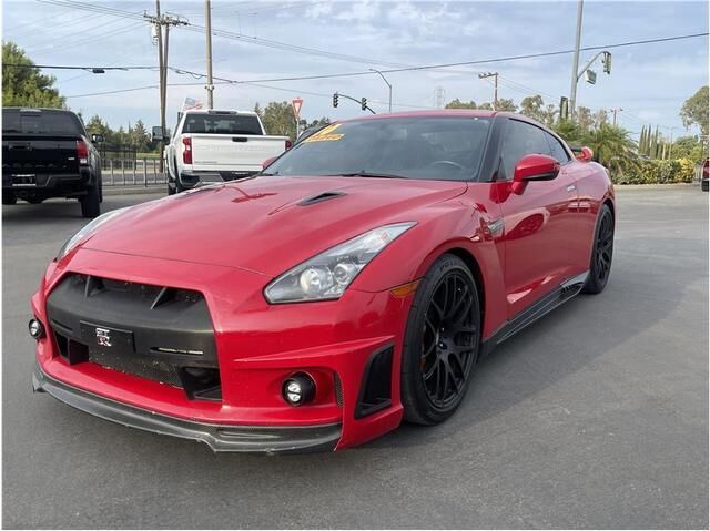 Nissan GT-R