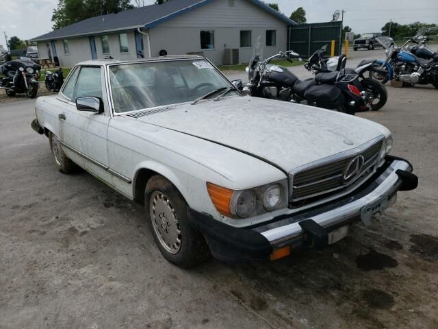 1988 MERCEDES-BENZ 560 - License Plate