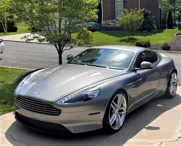 Aston Martin DB9