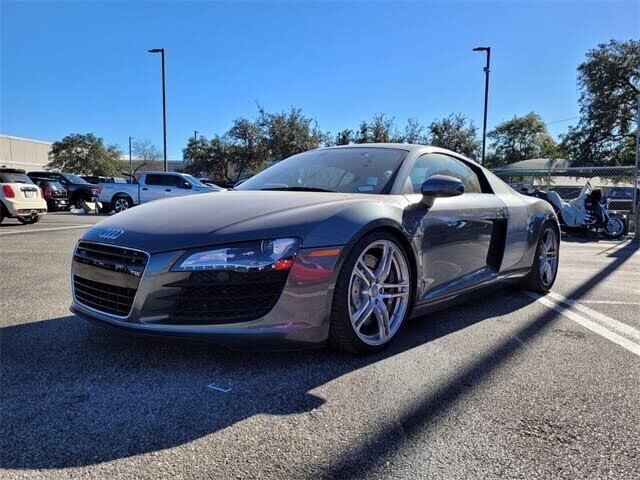Audi R8