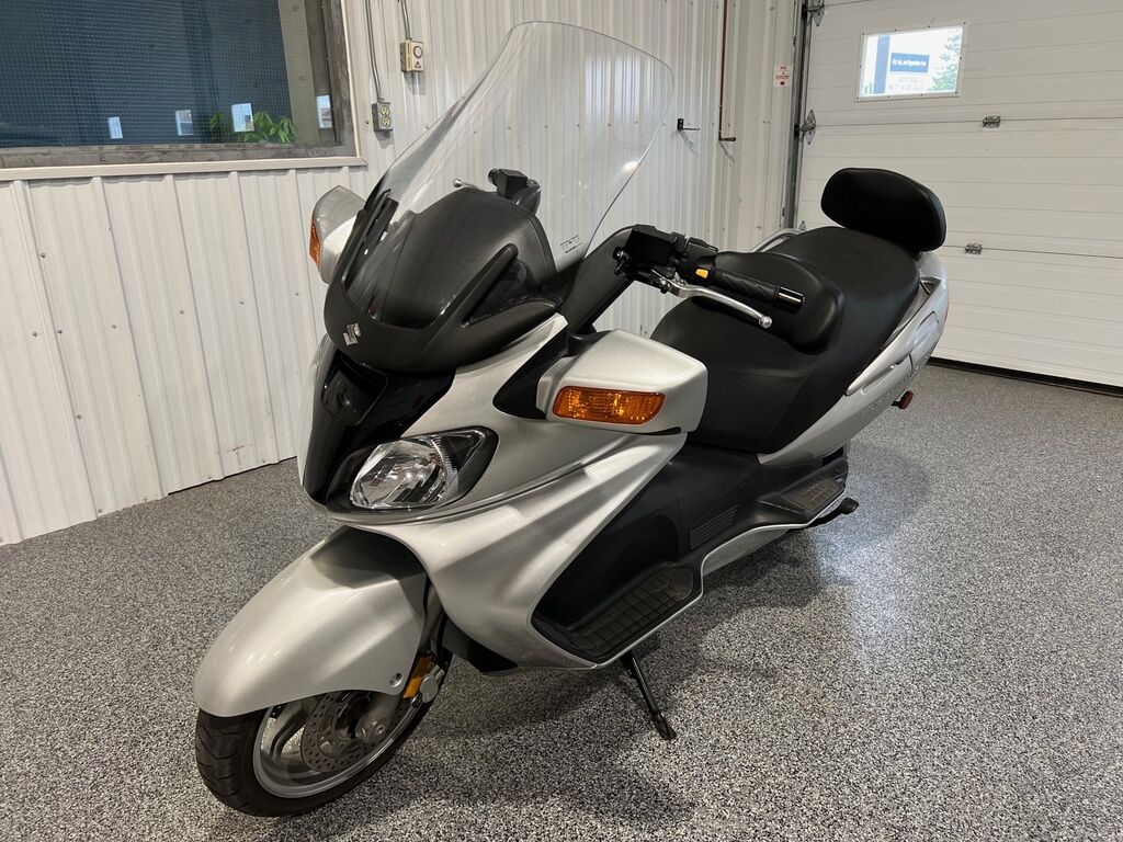 Suzuki AN650K