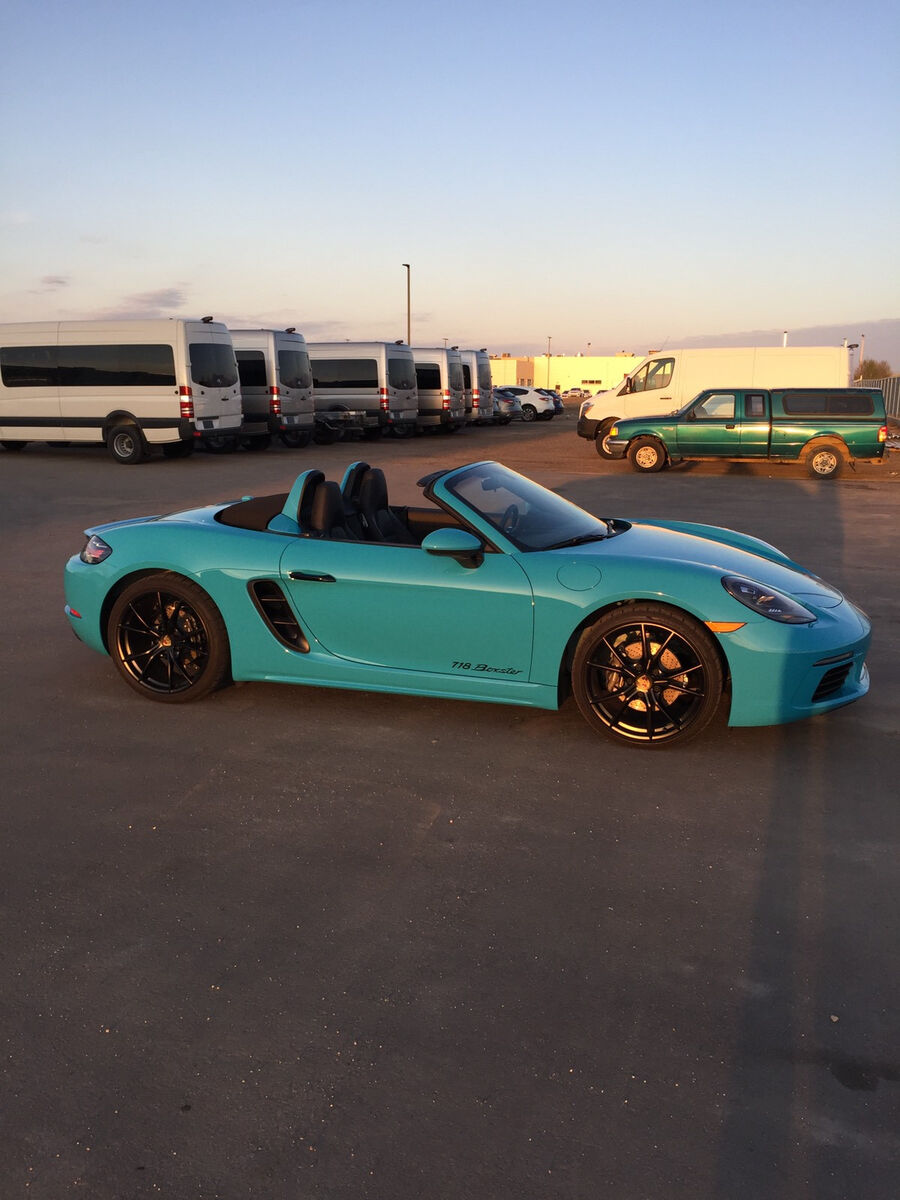PORSCHE