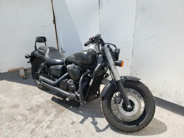 Honda VT750 (Shadow Phantom)