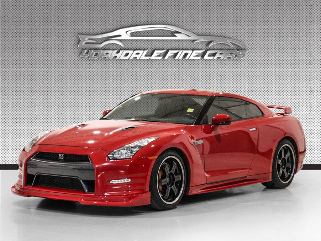 Nissan GT-R