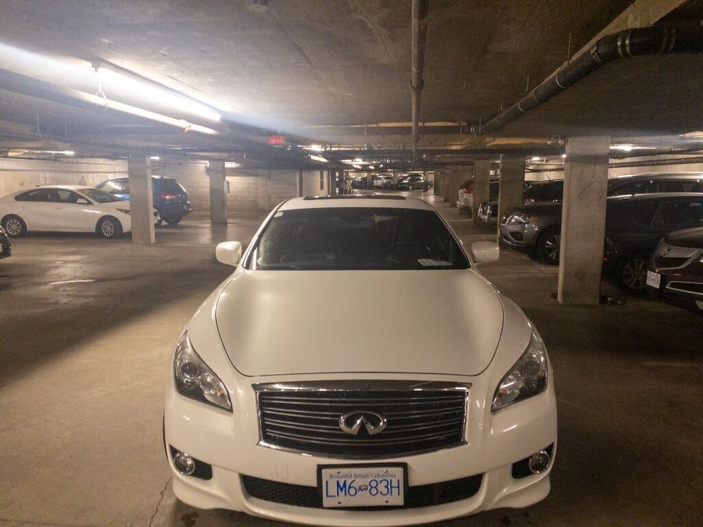 Infiniti M56