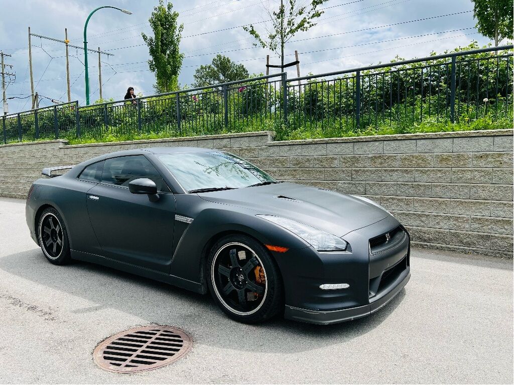 Nissan GT-R