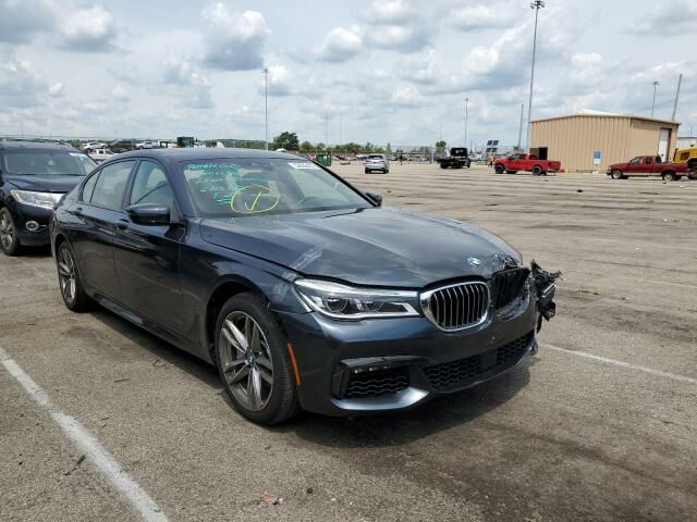 BMW 750i / B7
