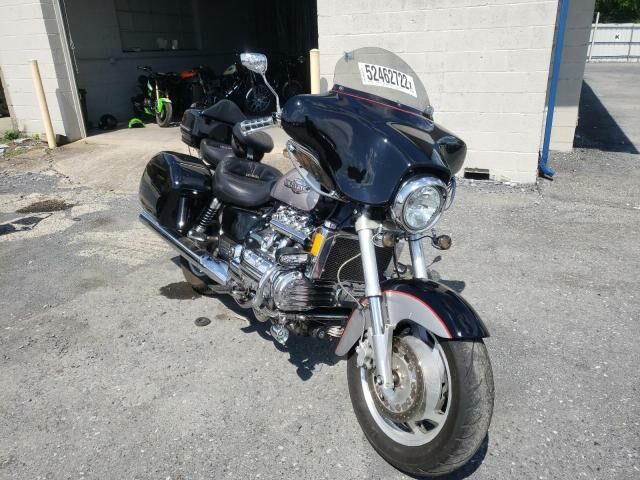 Honda GL1500C (VALKYRIE)