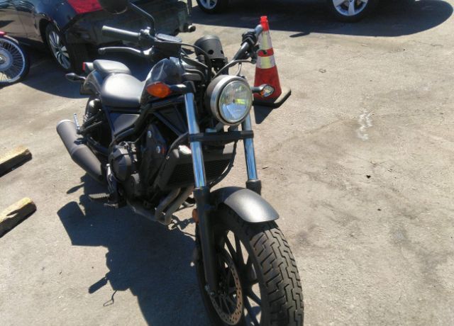 Honda CMX500 (Rebel500)