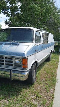 Dodge Ram Van