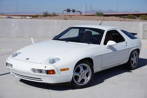 Porsche 928