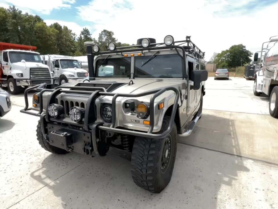 HUMMER H1