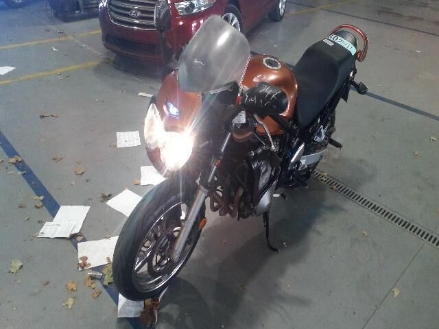 Suzuki GSX600F