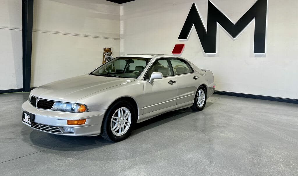 Mitsubishi Diamante