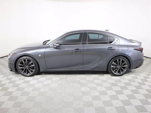 2021 Lexus IS