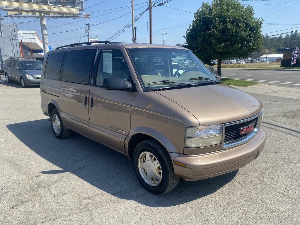 GMC Safari
