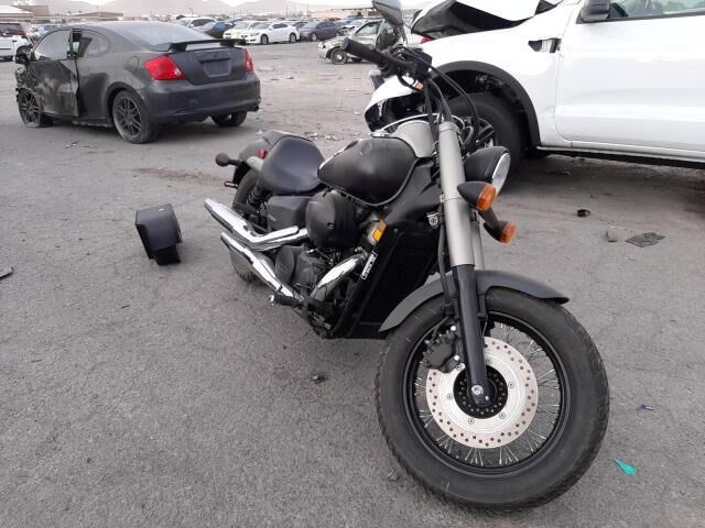 Honda VT750 (Shadow Phantom)