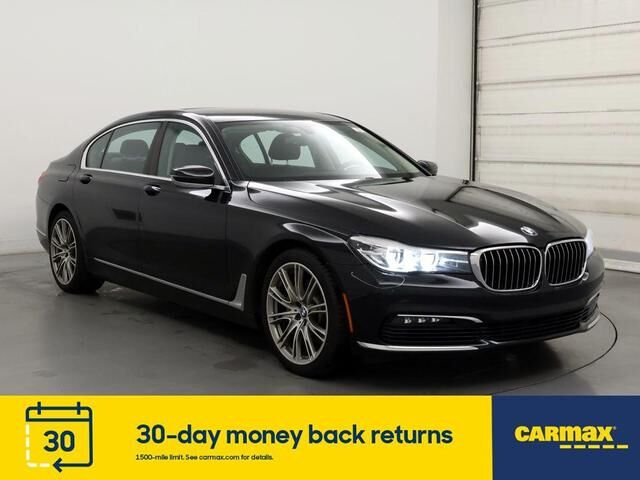 BMW 740i